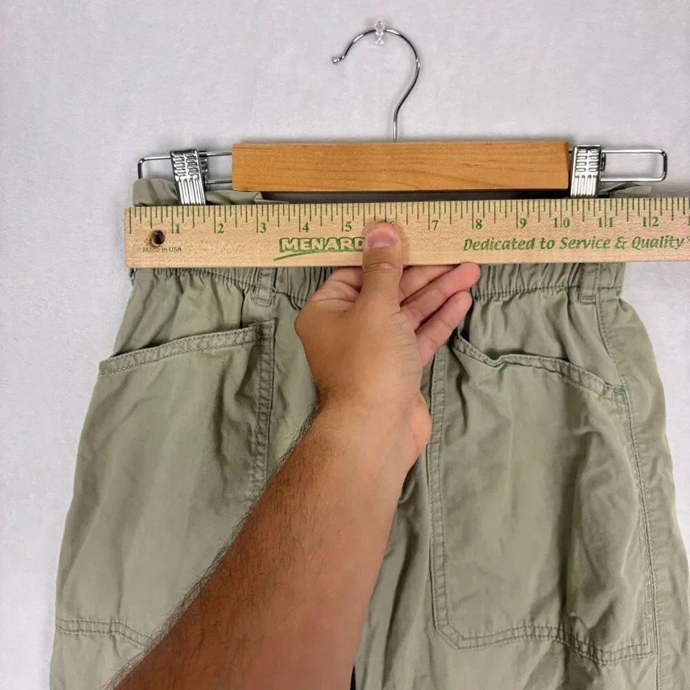 Abercrombie & Fitch Green High Waisted Skinny‎ Leg Pants Size XS Short
